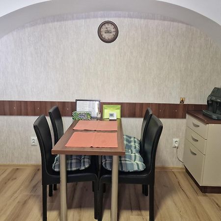 Apartament Lucretia - Centrul Sibiului Екстер'єр фото